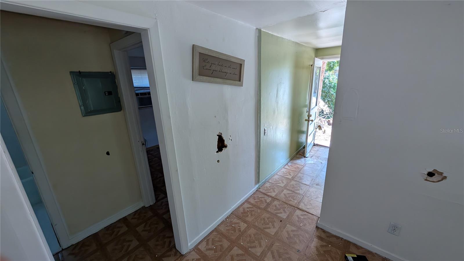 2801 W CLEVELAND ST, TAMPA, FL — photo 34