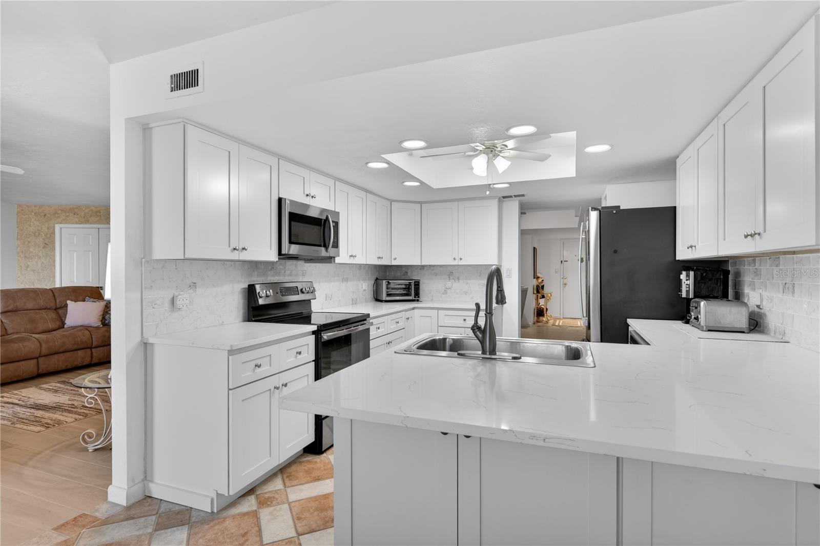 25188 MARION AVE #E208, PUNTA GORDA, FL — photo 52