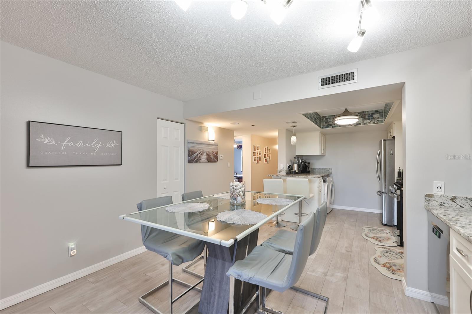 5400 PARK ST N #208, ST PETERSBURG, FL — photo 3
