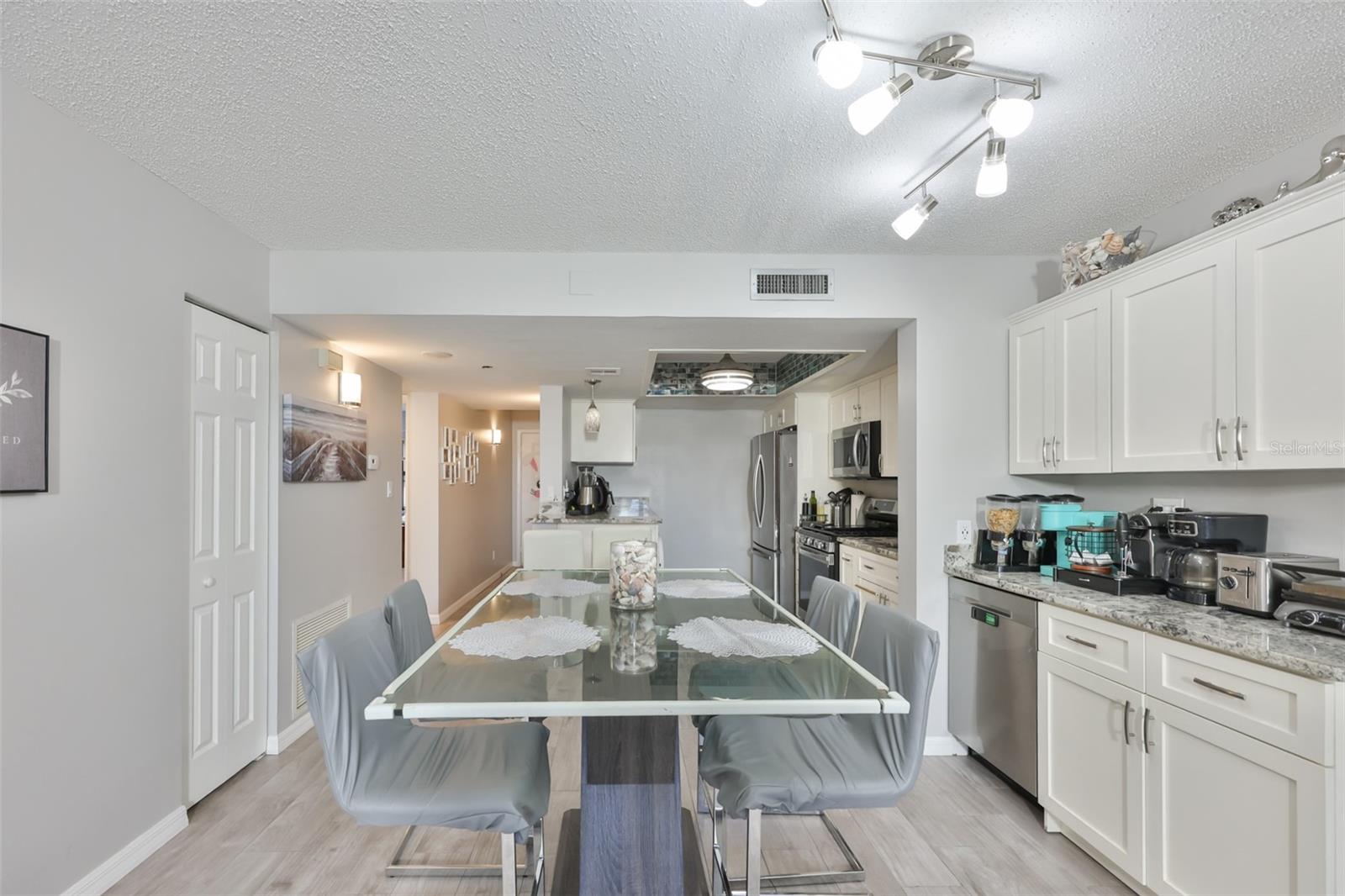 5400 PARK ST N #208, ST PETERSBURG, FL — photo 5