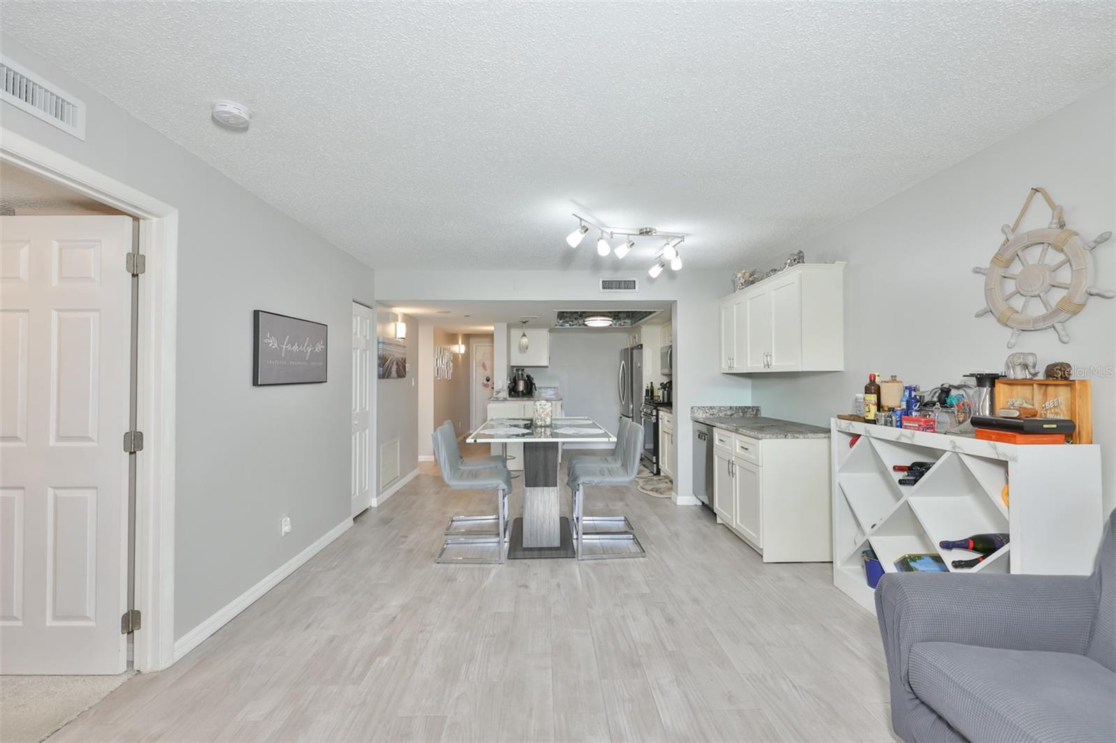 5400 PARK ST N #208, ST PETERSBURG, FL — photo 10