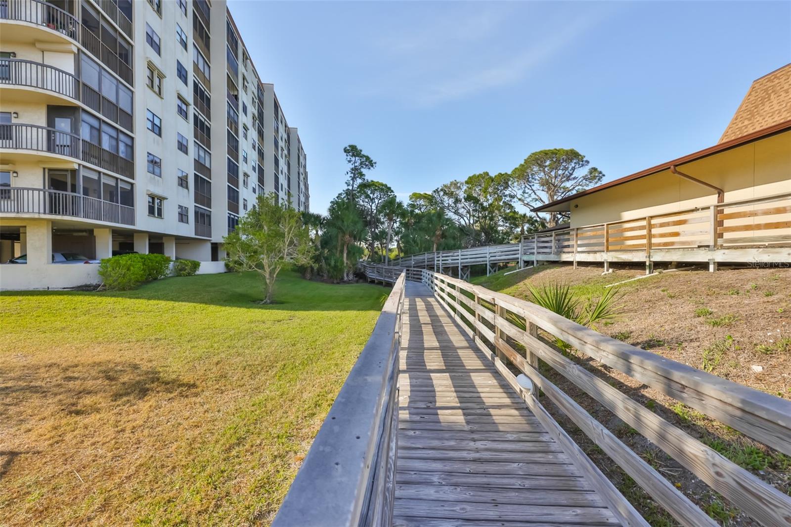 5400 PARK ST N #208, ST PETERSBURG, FL — photo 29