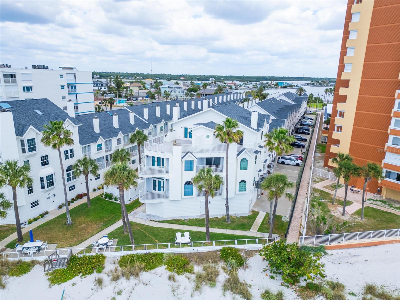 17960 GULF BLVD #106, REDINGTON SHORES, FL — photo 4