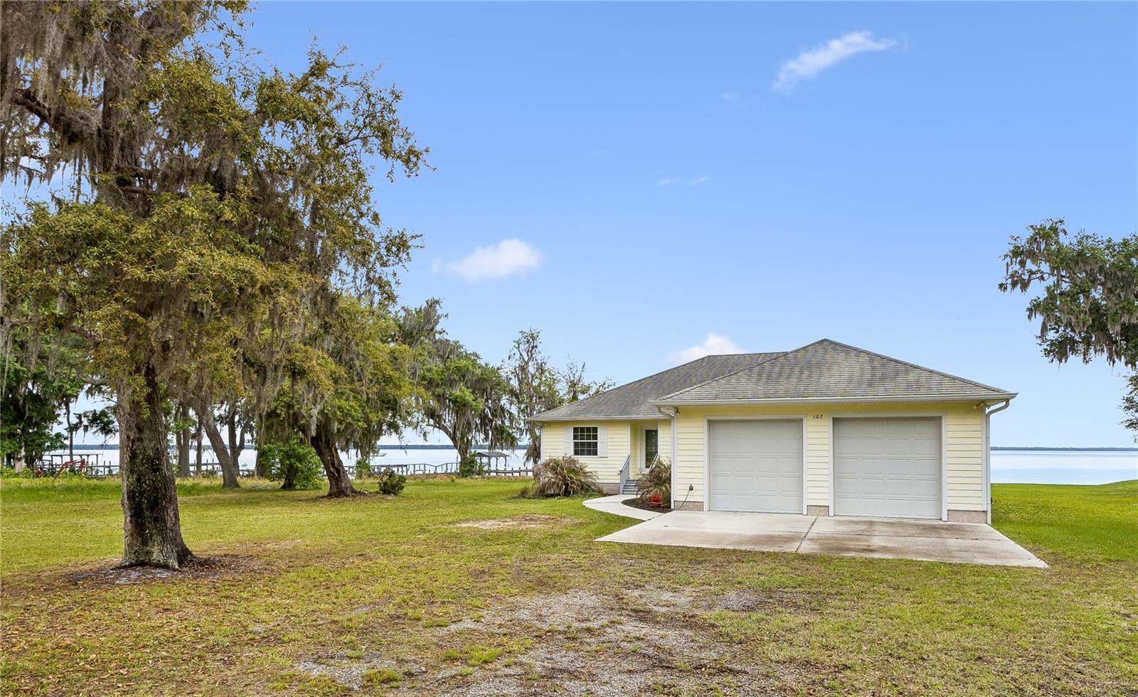 102 SANDRA LN, CRESCENT CITY, FL — photo 2