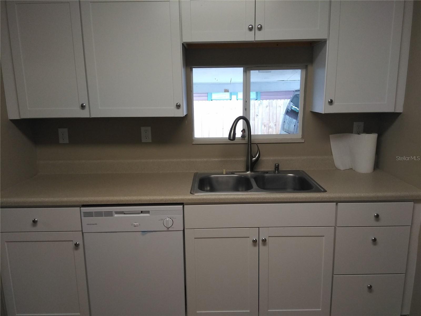 910 9TH AVE SW, LARGO, FL — photo 10