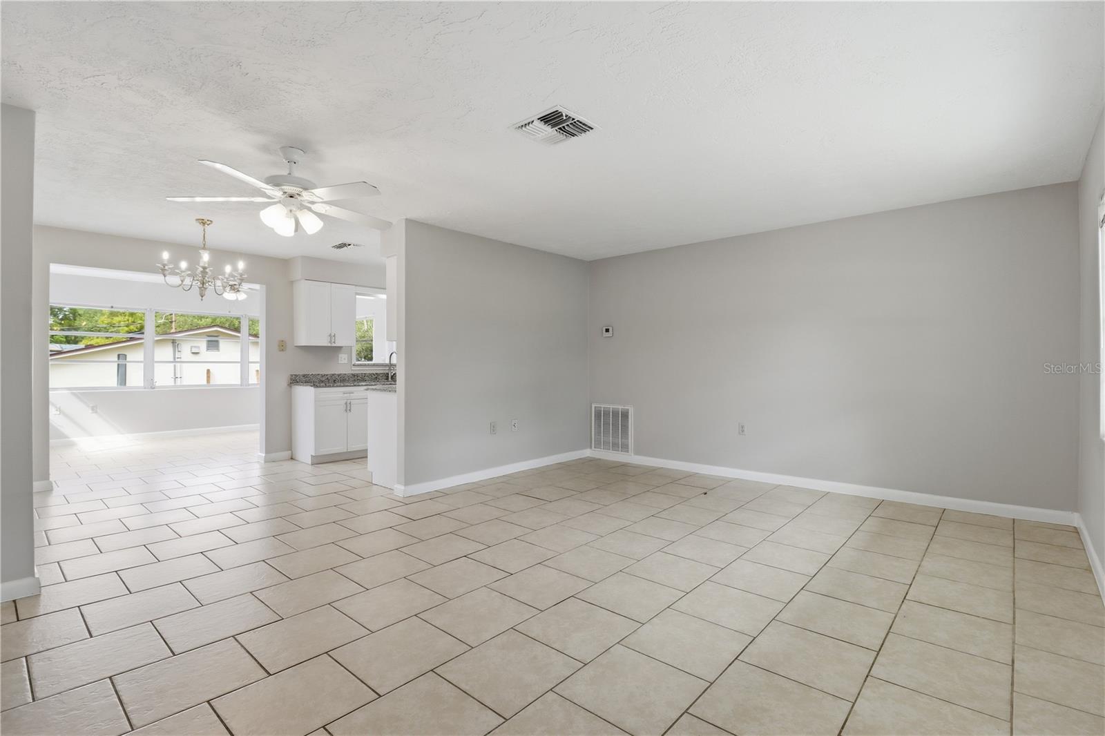 38 REGINA BLVD, BEVERLY HILLS, FL — photo 9