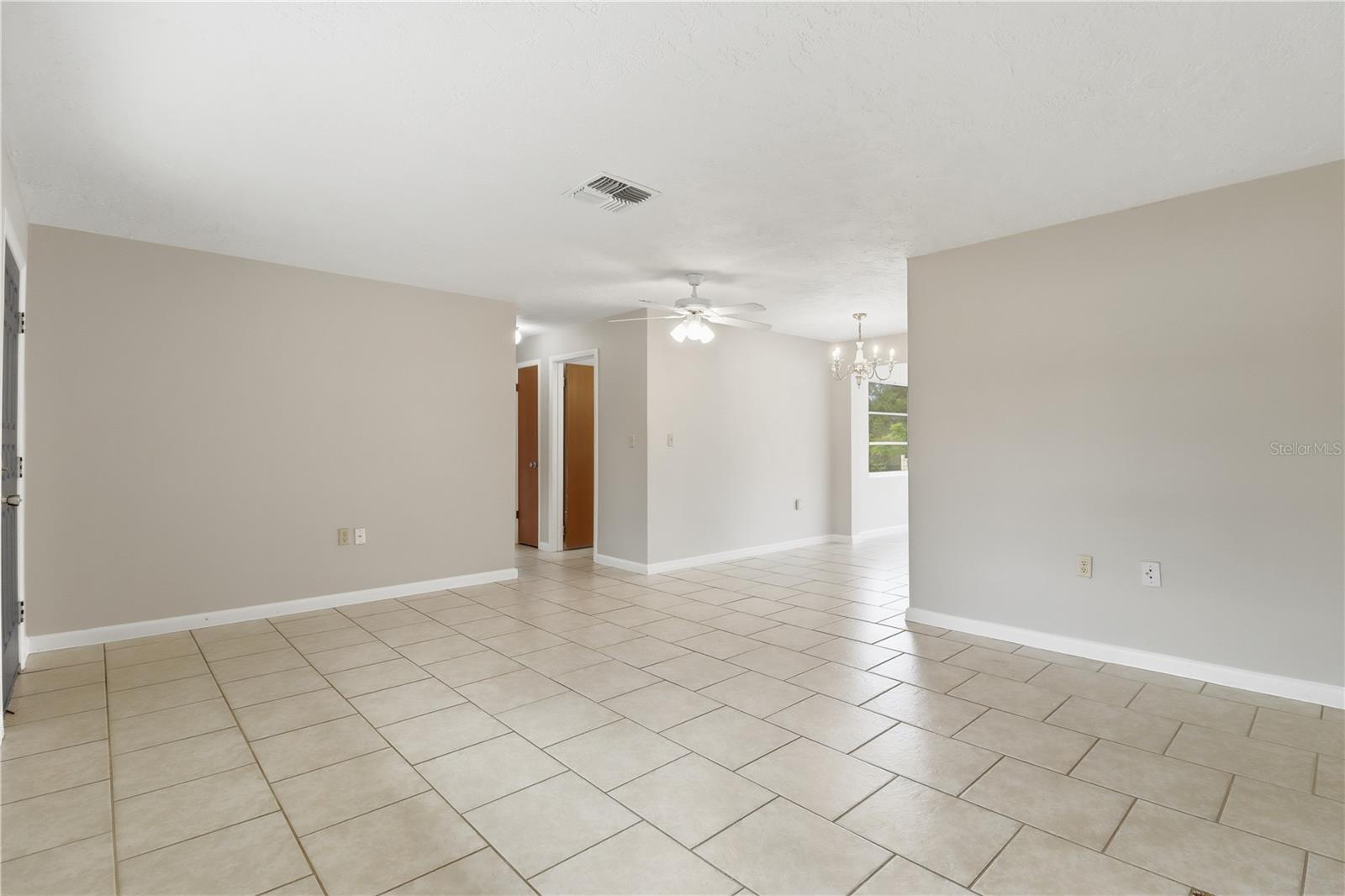 38 REGINA BLVD, BEVERLY HILLS, FL — photo 12