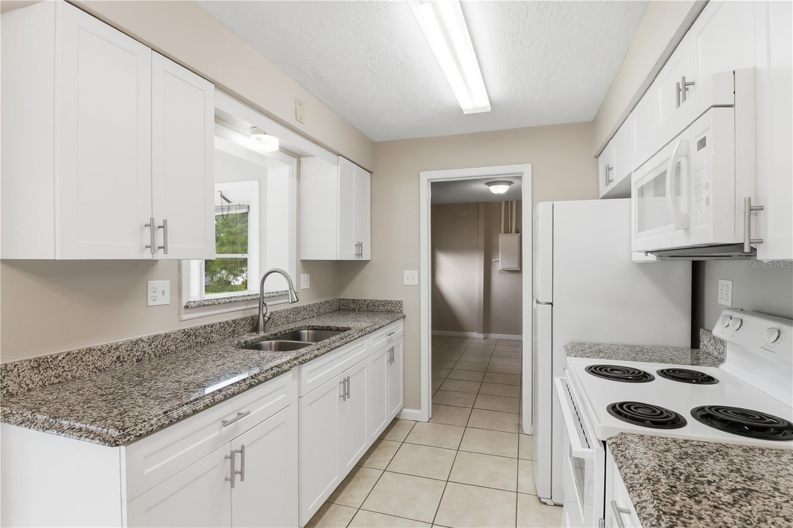 38 REGINA BLVD, BEVERLY HILLS, FL — photo 17