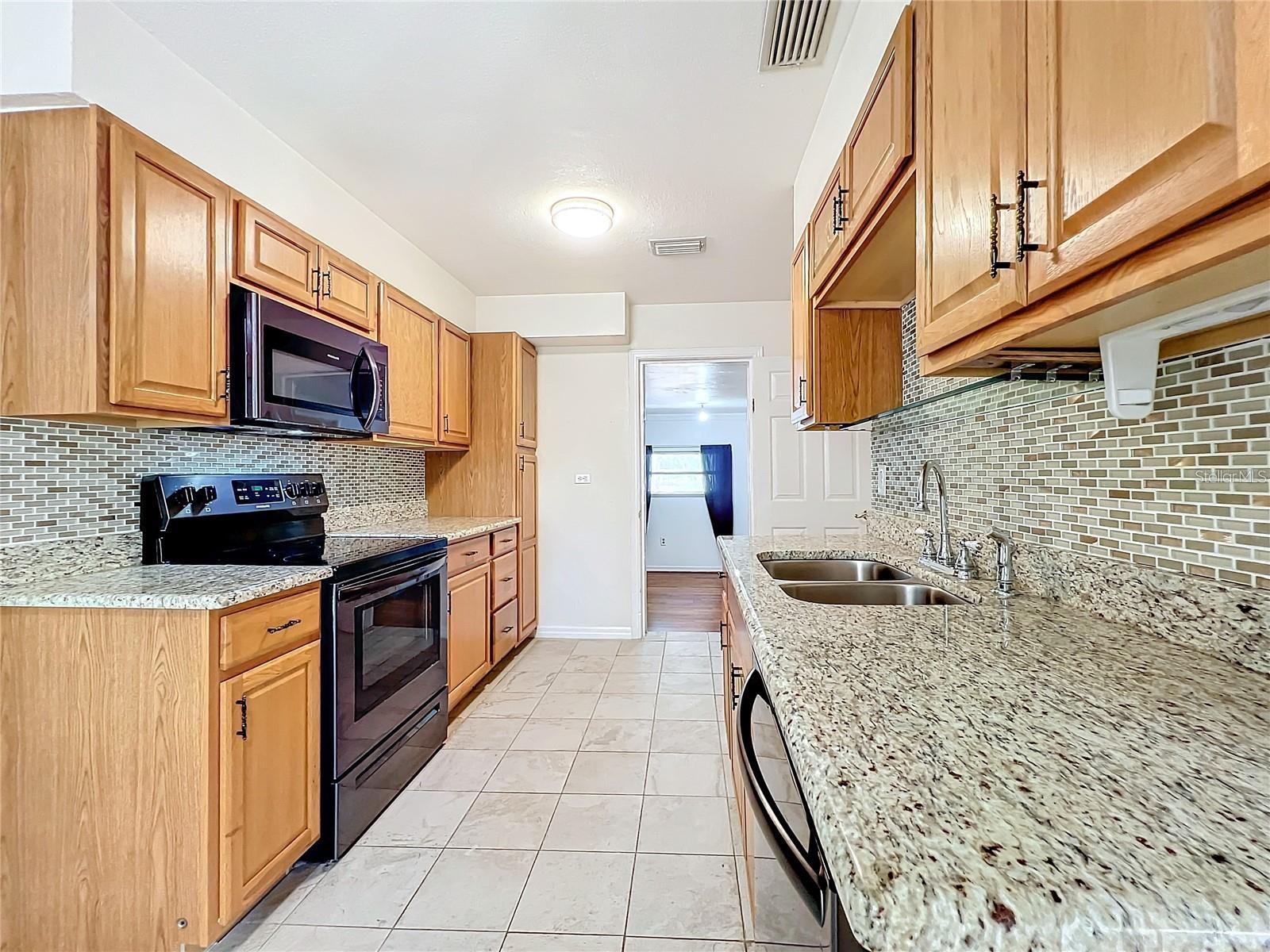 25 E CHESLEY AVE, EUSTIS, FL — photo 141