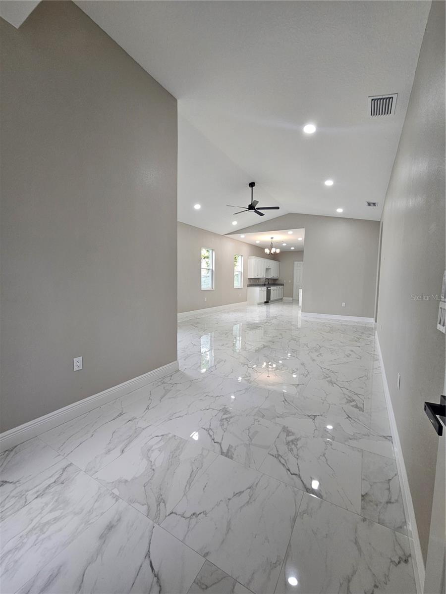 4502 42ND AVE N, ST PETERSBURG, FL — photo 9