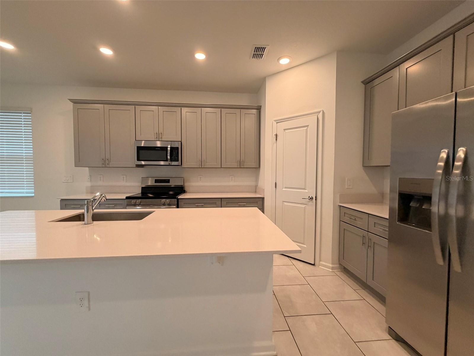 2165 SWEET HONEY LN, APOPKA, FL — photo 7