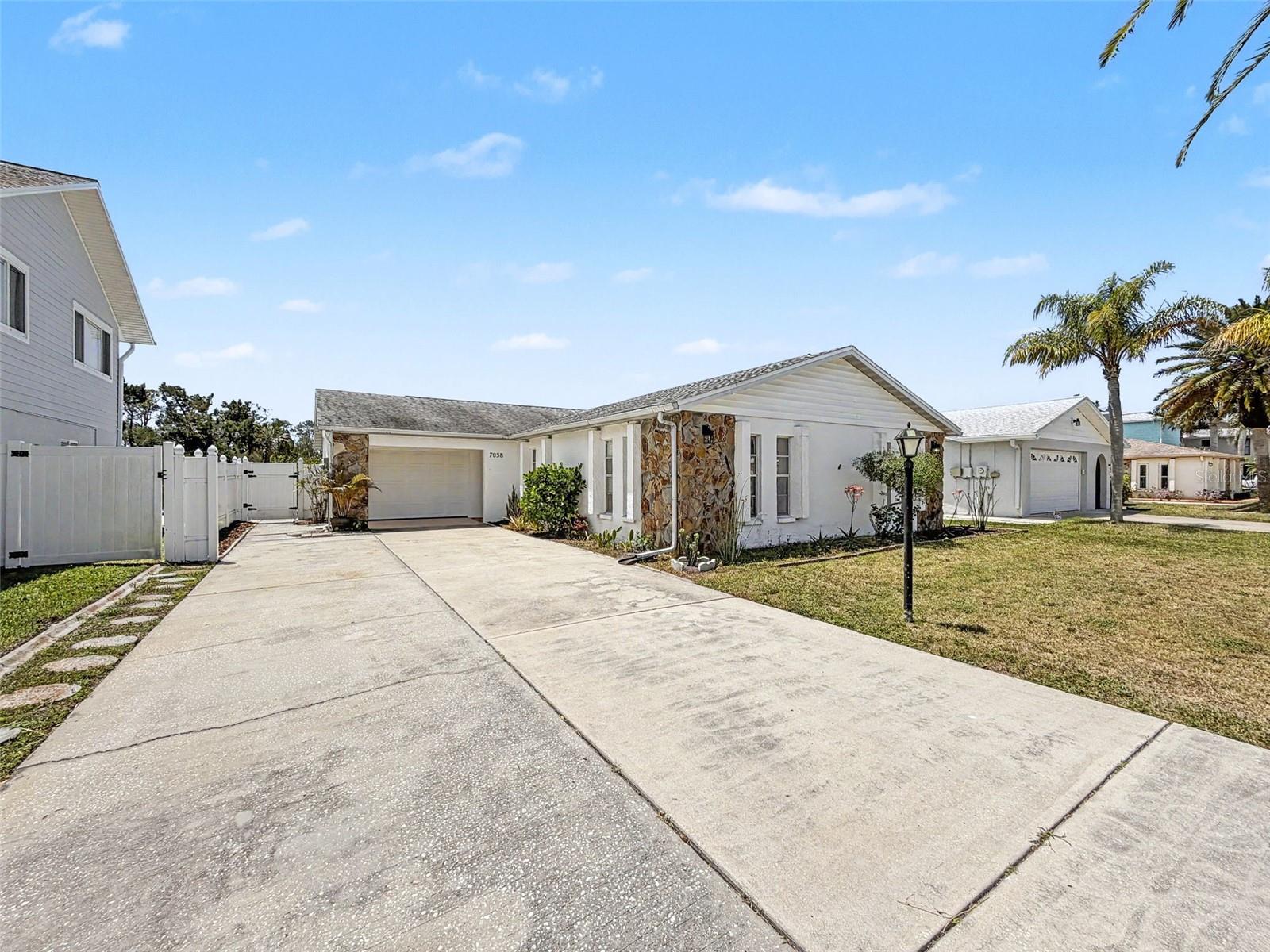 7038 SOUTHWIND DR, HUDSON, FL