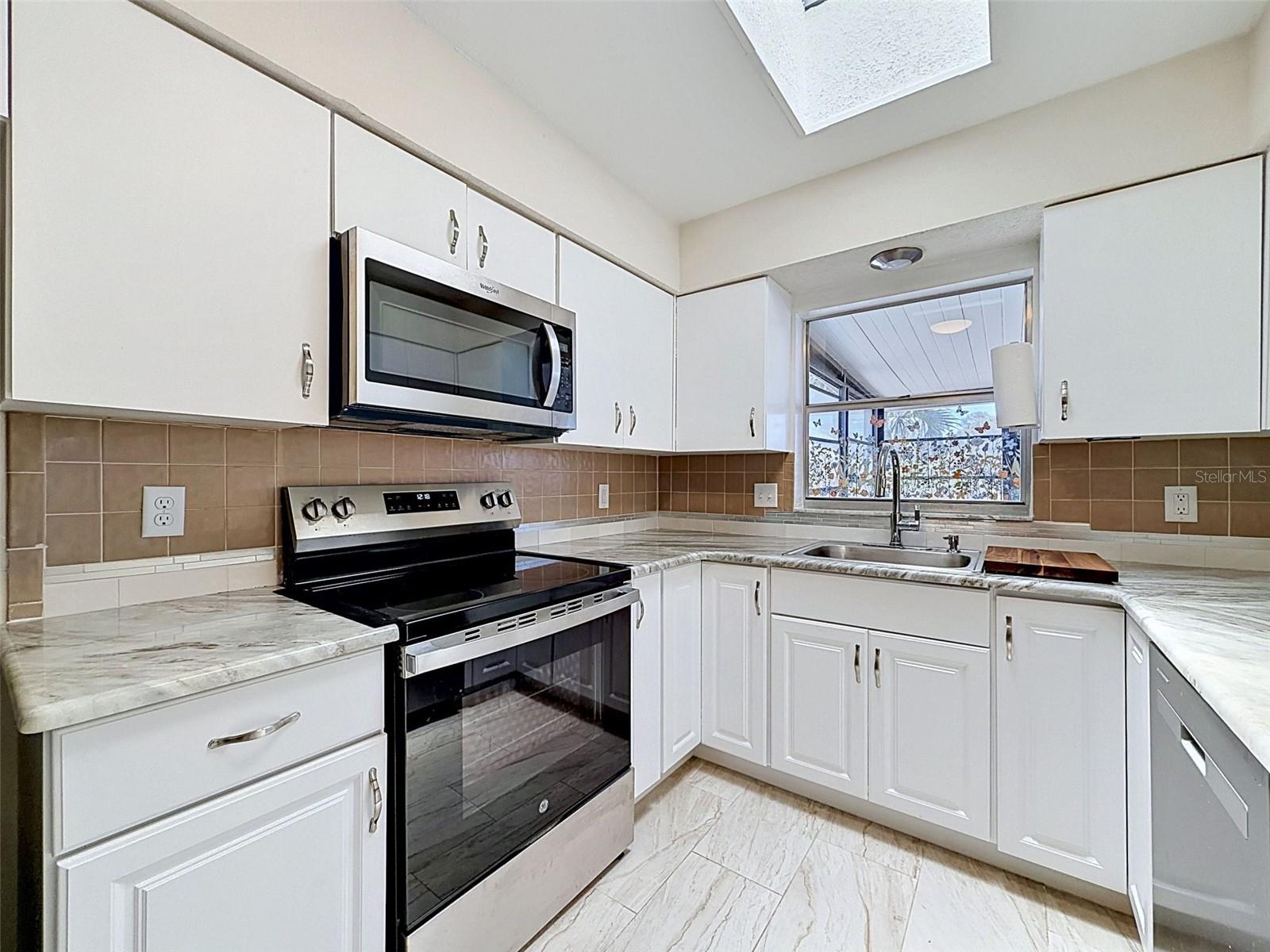 7038 SOUTHWIND DR, HUDSON, FL — photo 14