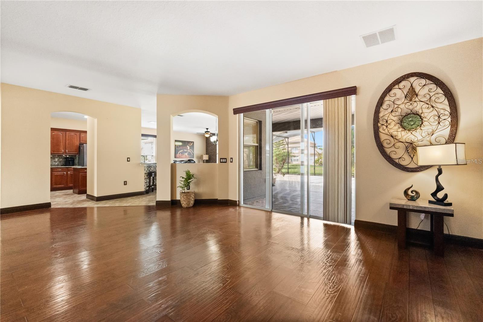 3759 EAGLE ISLE CIR, KISSIMMEE, FL — photo 6