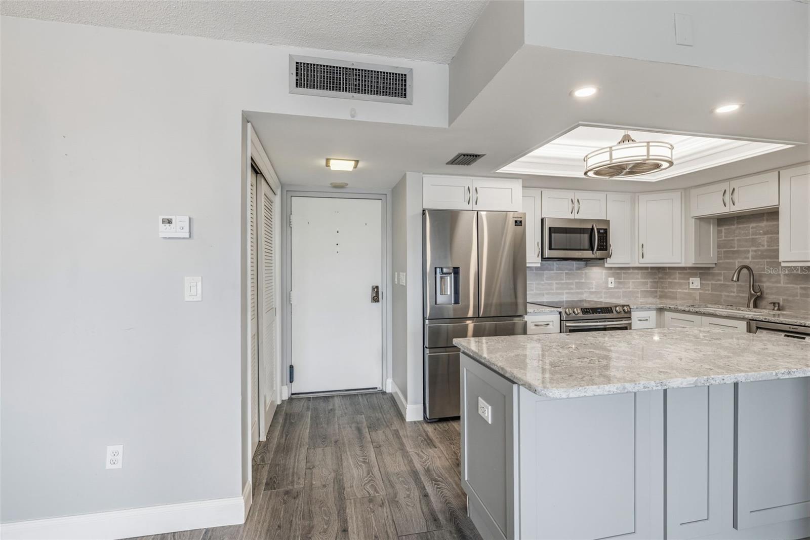 5220 BRITTANY DR S #901, ST PETERSBURG, FL — photo 4