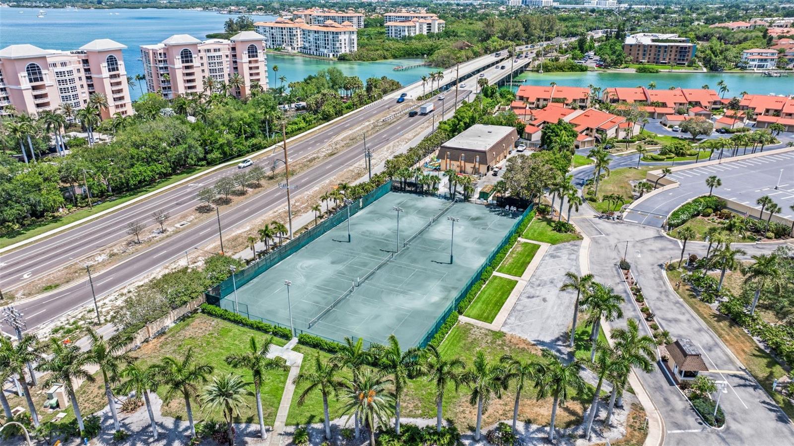 5220 BRITTANY DR S #901, ST PETERSBURG, FL — photo 43