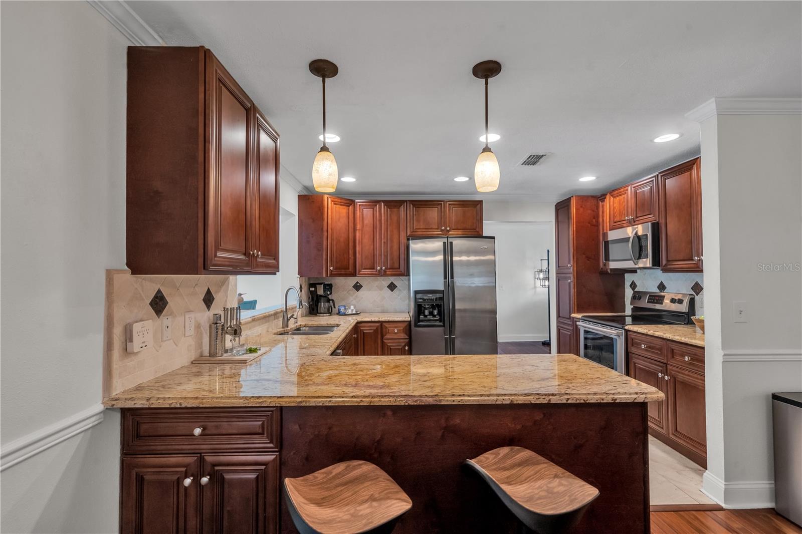 13347 88TH PL, SEMINOLE, FL — photo 40