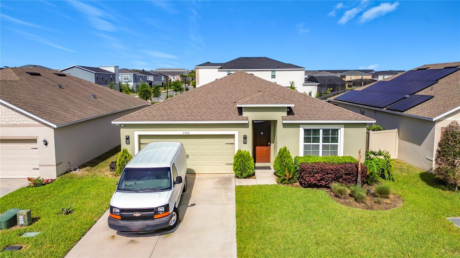 2352 WHITE POPPY DR, KISSIMMEE, FL — photo 2