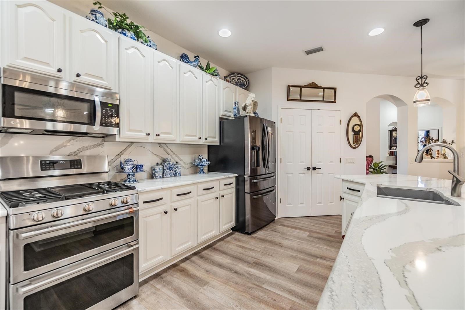 8721 CRYSTAL CREEK CT, LAND O LAKES, FL — photo 11