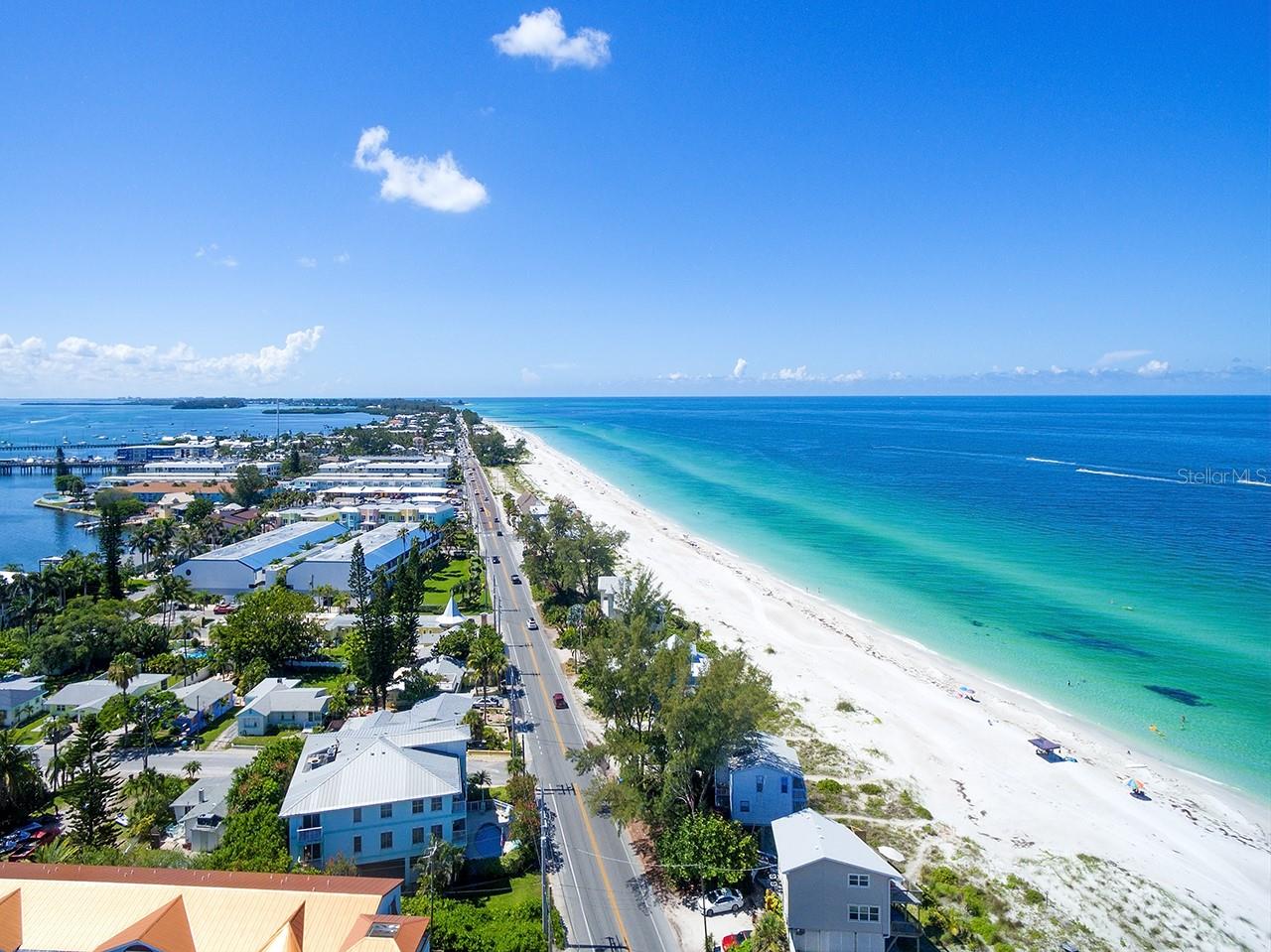 4307 GULF DR #207, HOLMES BEACH, FL — photo 35