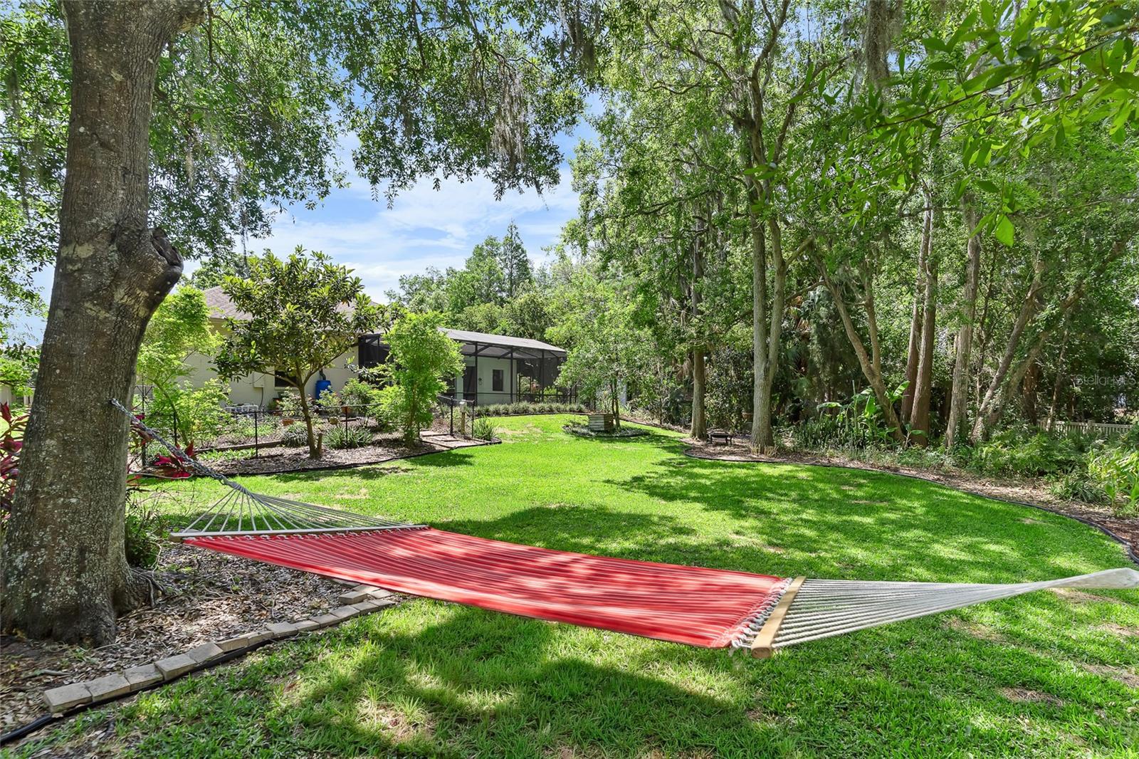 1012 KINGSBOROUGH GARDENS CT, LUTZ, FL — photo 35