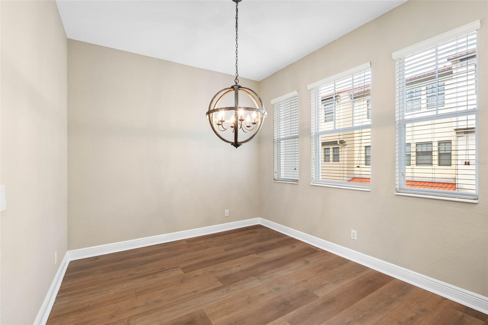 6030 YEATS MANOR DR #105, TAMPA, FL — photo 9
