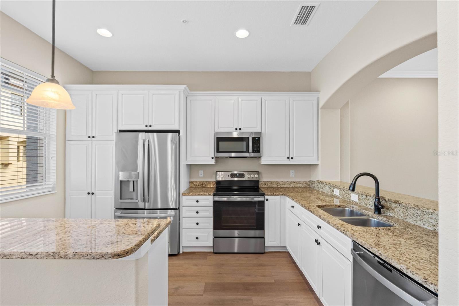 6030 YEATS MANOR DR #105, TAMPA, FL — photo 15