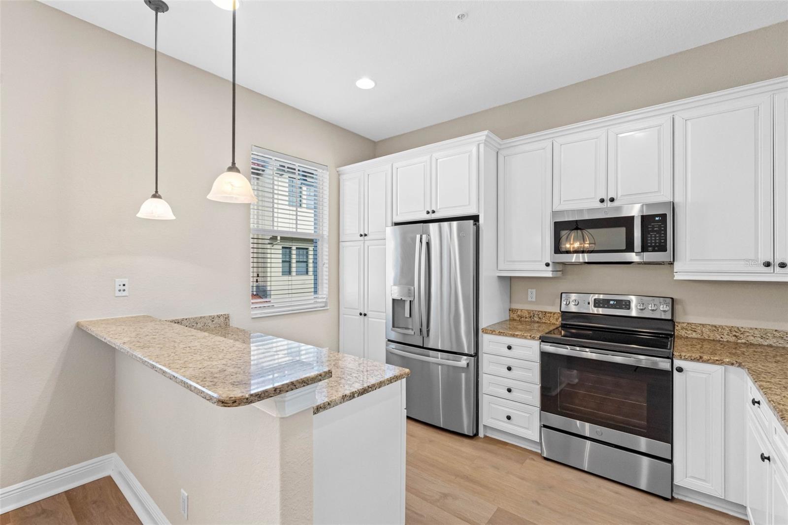 6030 YEATS MANOR DR #105, TAMPA, FL — photo 16