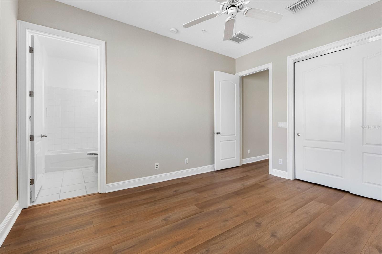 6030 YEATS MANOR DR #105, TAMPA, FL — photo 34