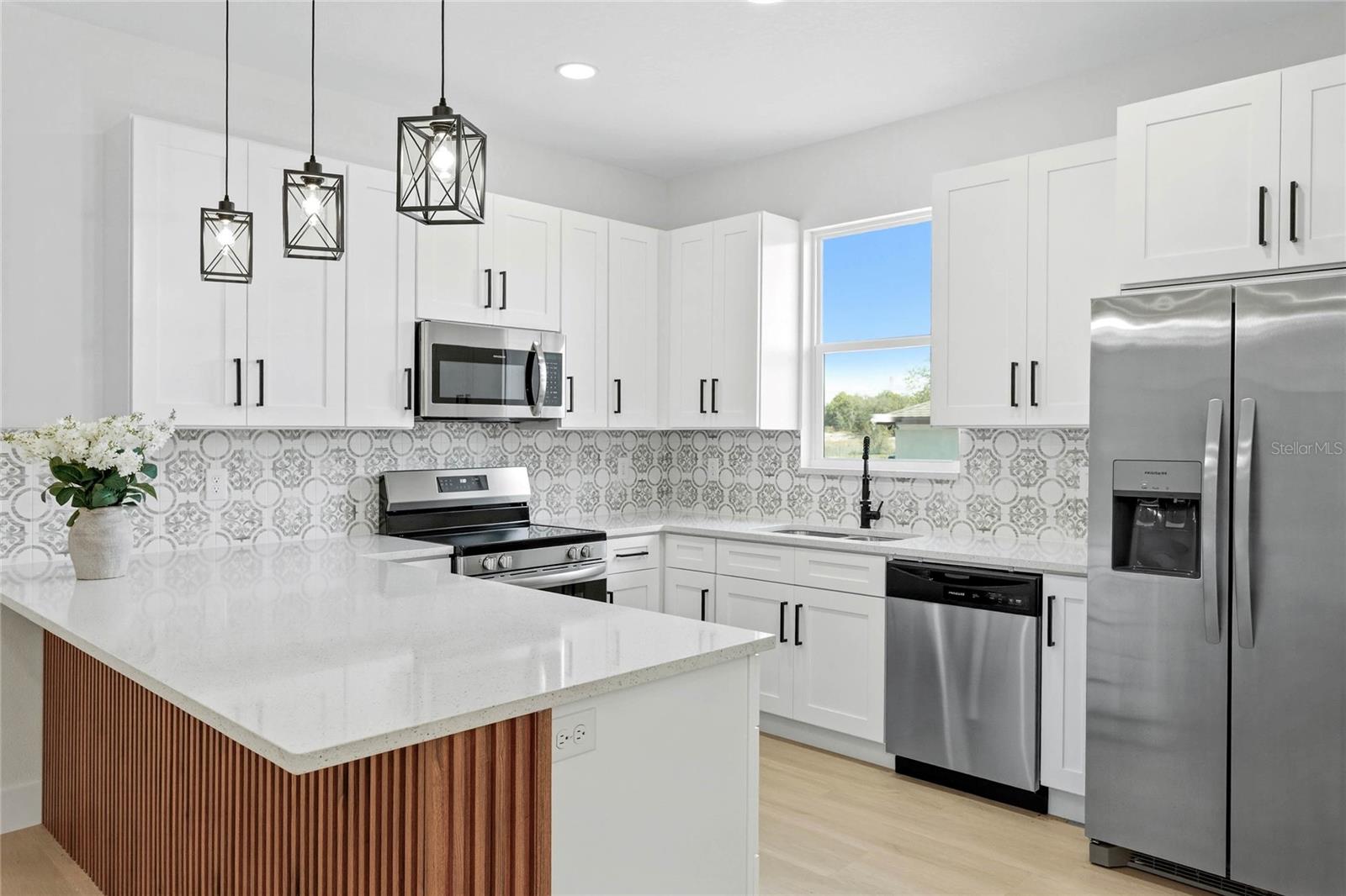 126 CANBY CIR, SPRING HILL, FL — photo 4