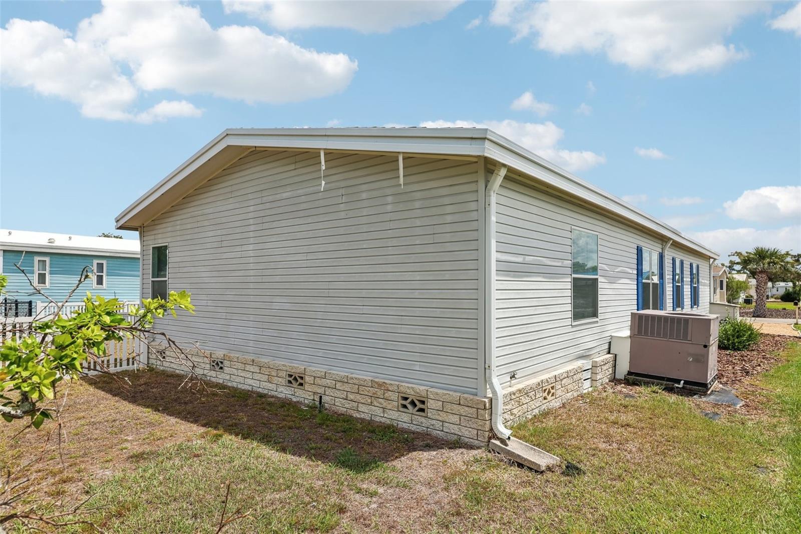 550 SAINT JOHNS RD, TAVARES, FL — photo 57