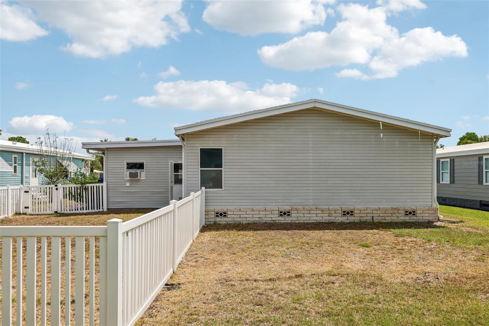 550 SAINT JOHNS RD, TAVARES, FL — photo 60