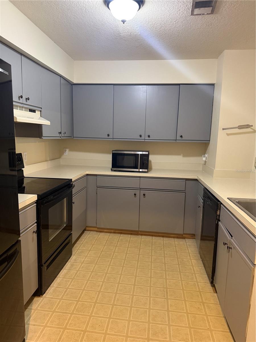 2333 FEATHER SOUND DR #B102, CLEARWATER, FL — photo 8