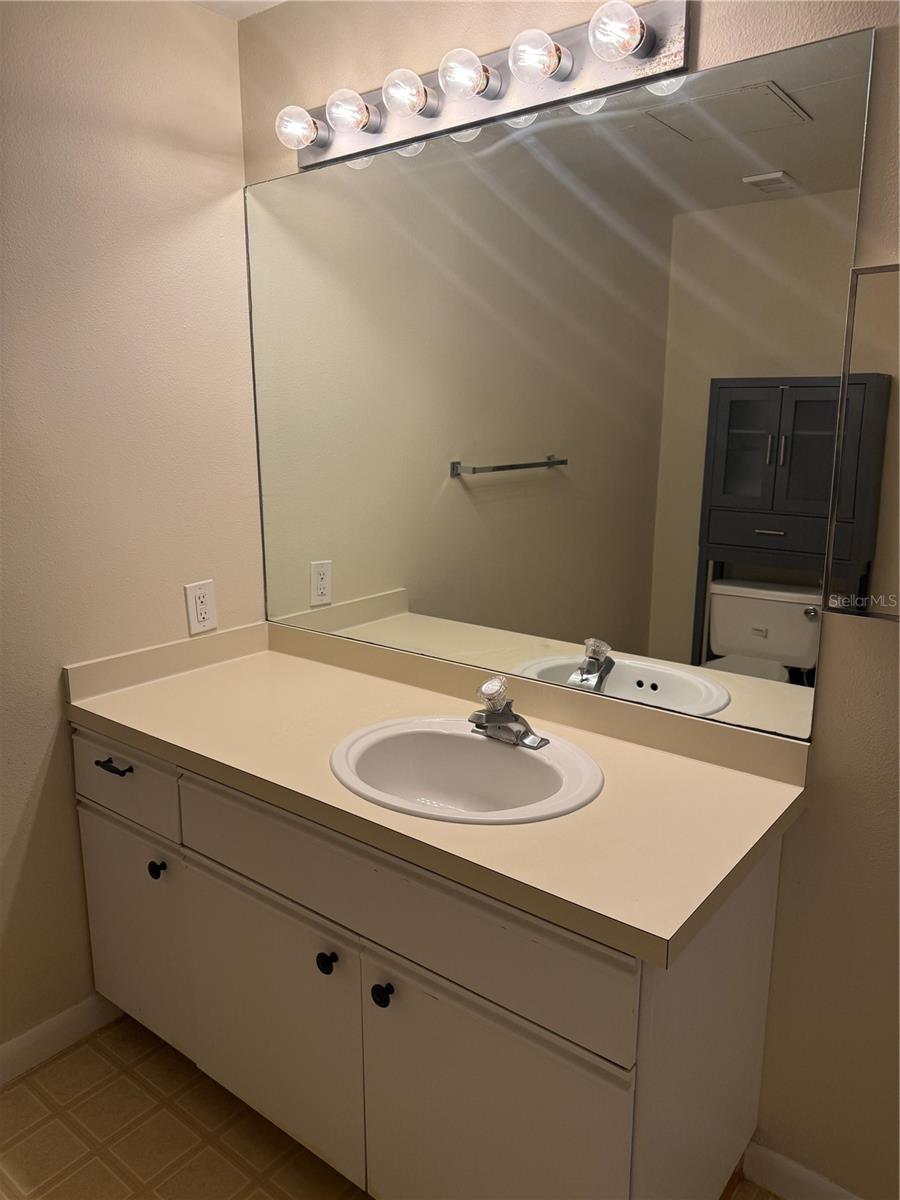 2333 FEATHER SOUND DR #B102, CLEARWATER, FL — photo 26