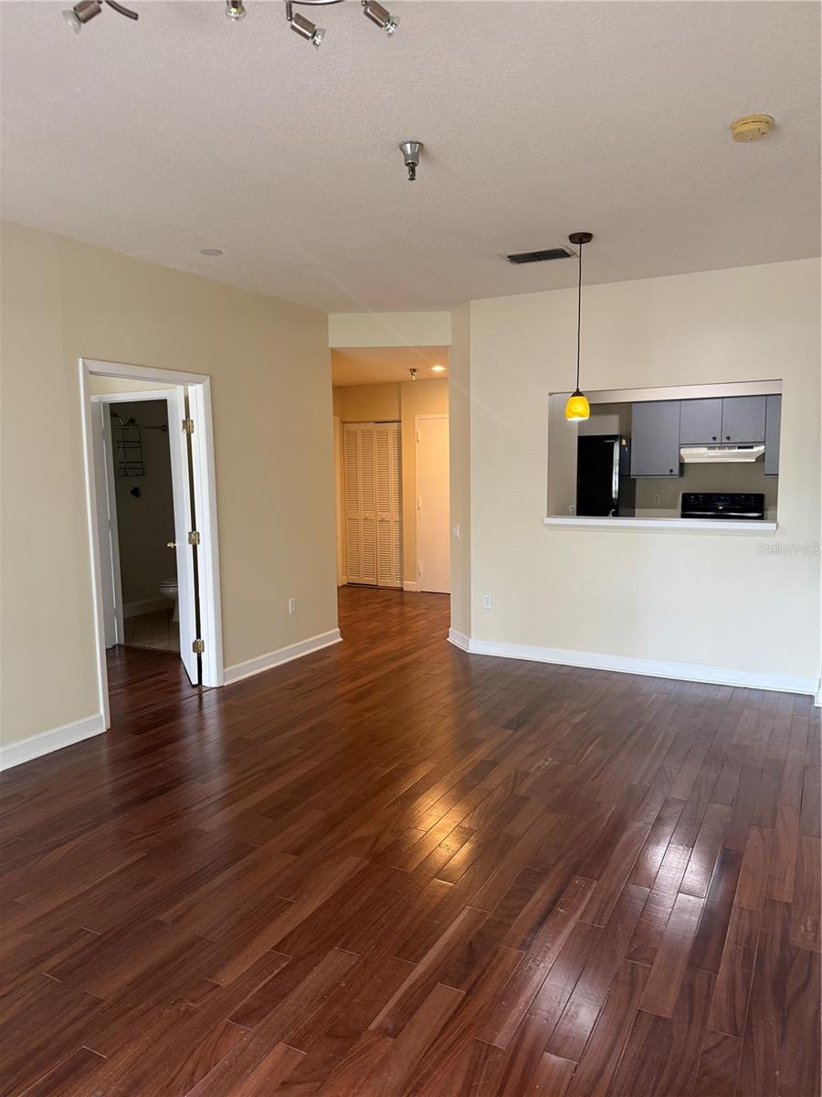 2333 FEATHER SOUND DR #B102, CLEARWATER, FL — photo 35