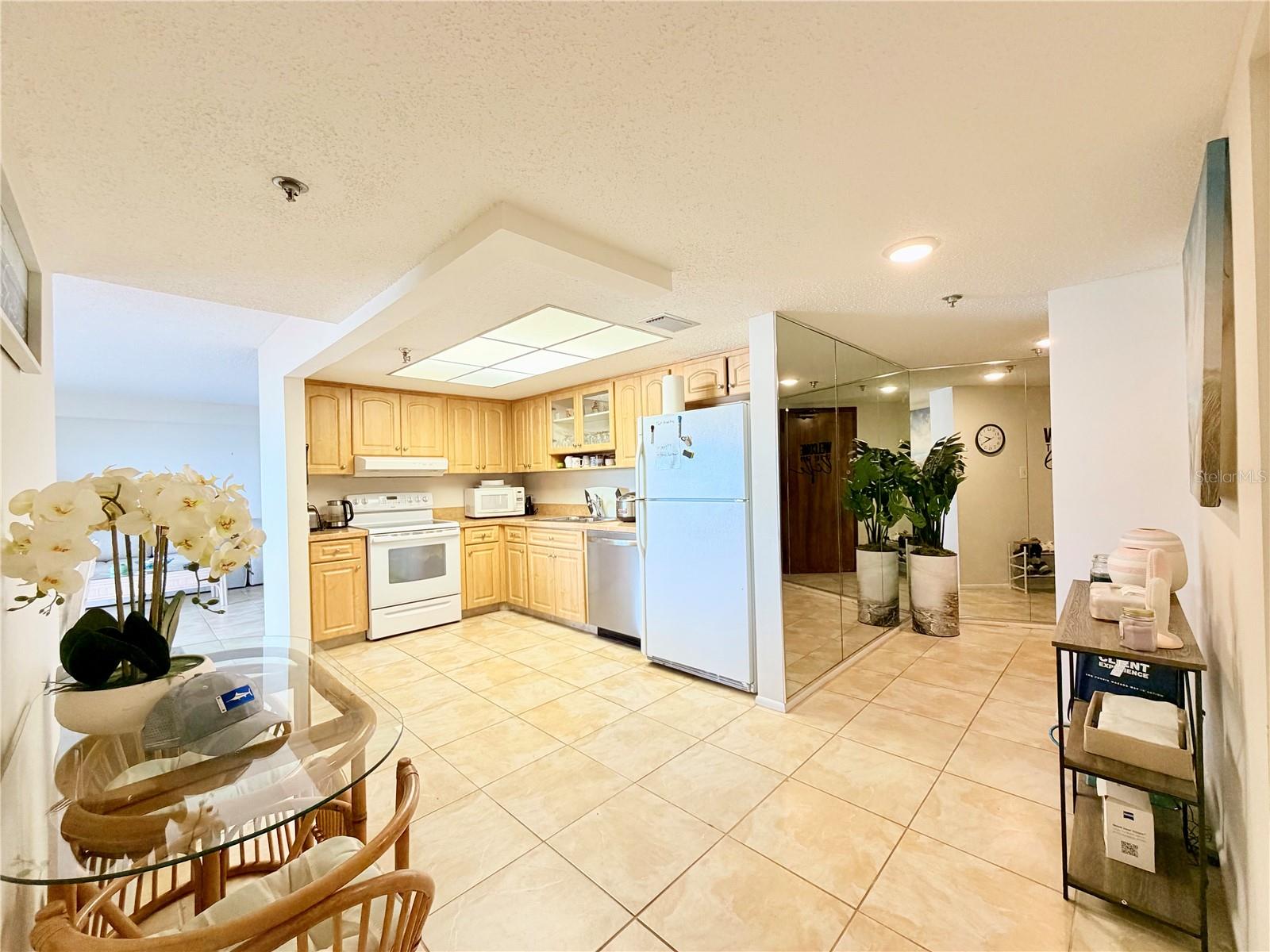 7430 SUNSHINE SKYWAY LN S #501, ST PETERSBURG, FL — photo 8