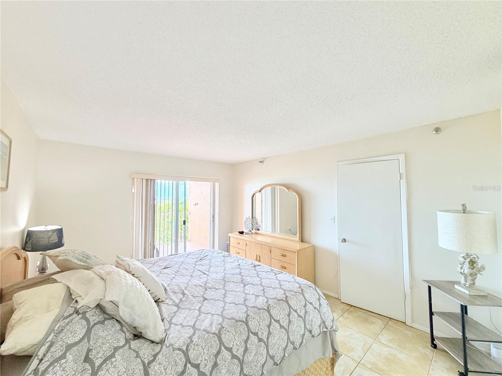 7430 SUNSHINE SKYWAY LN S #501, ST PETERSBURG, FL — photo 17