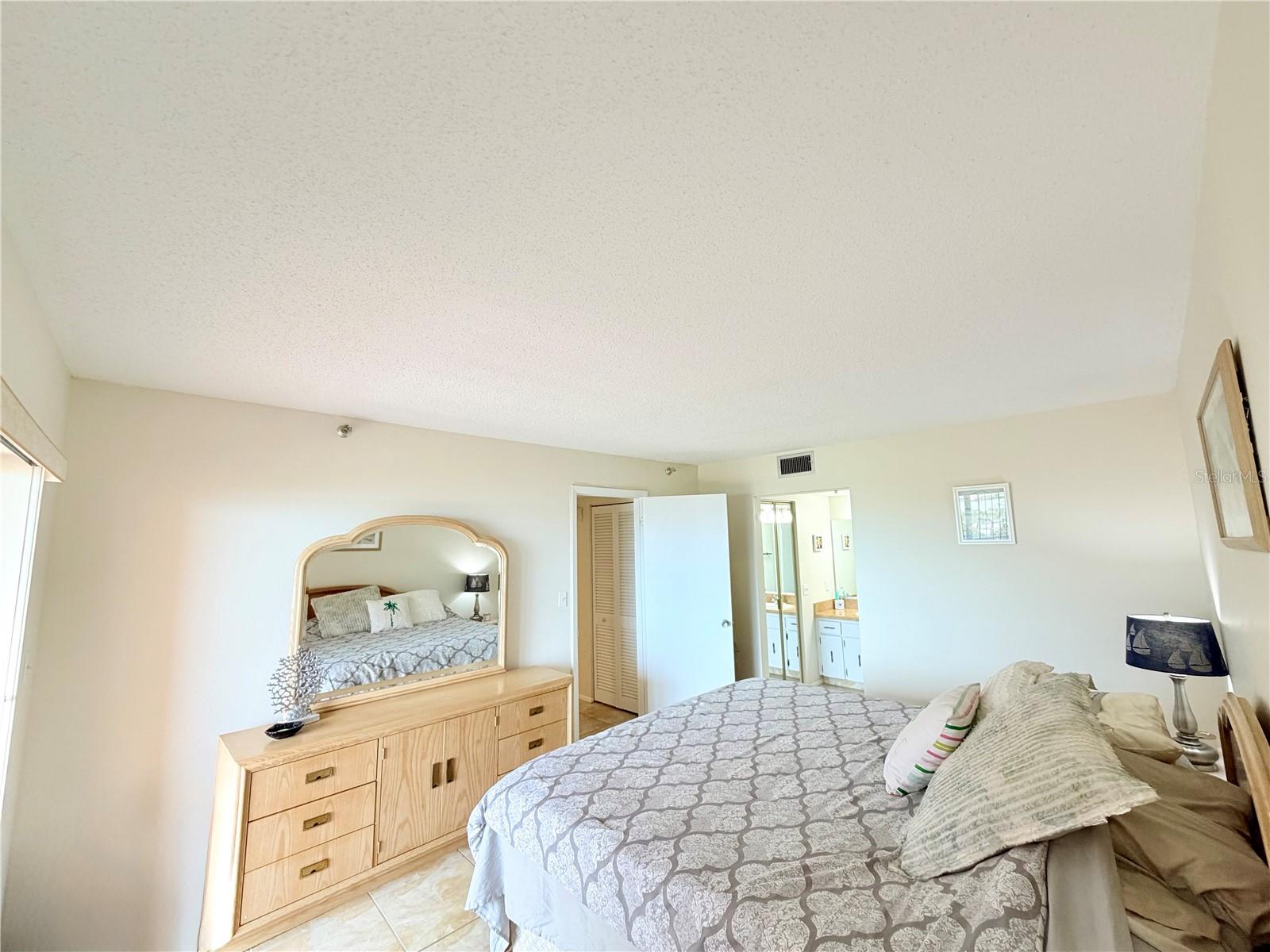 7430 SUNSHINE SKYWAY LN S #501, ST PETERSBURG, FL — photo 22