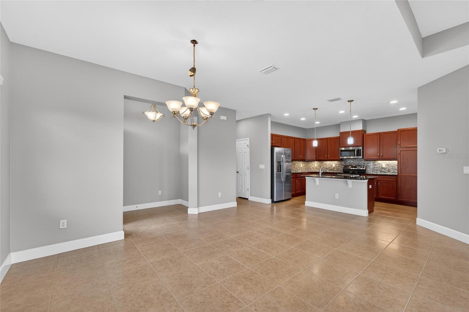 642 CHIPPER DR, SUN CITY CENTER, FL — photo 15
