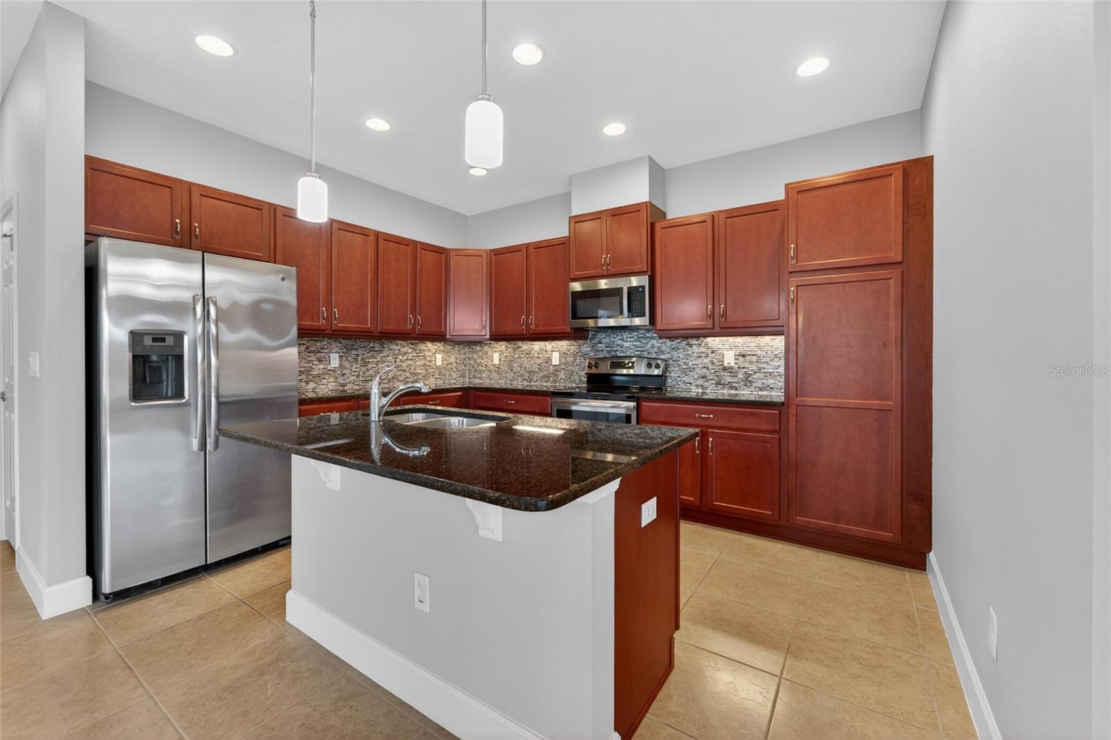 642 CHIPPER DR, SUN CITY CENTER, FL — photo 17