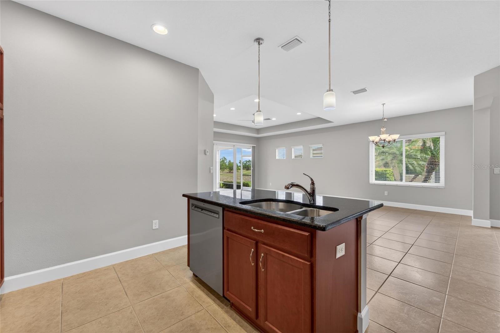 642 CHIPPER DR, SUN CITY CENTER, FL — photo 19