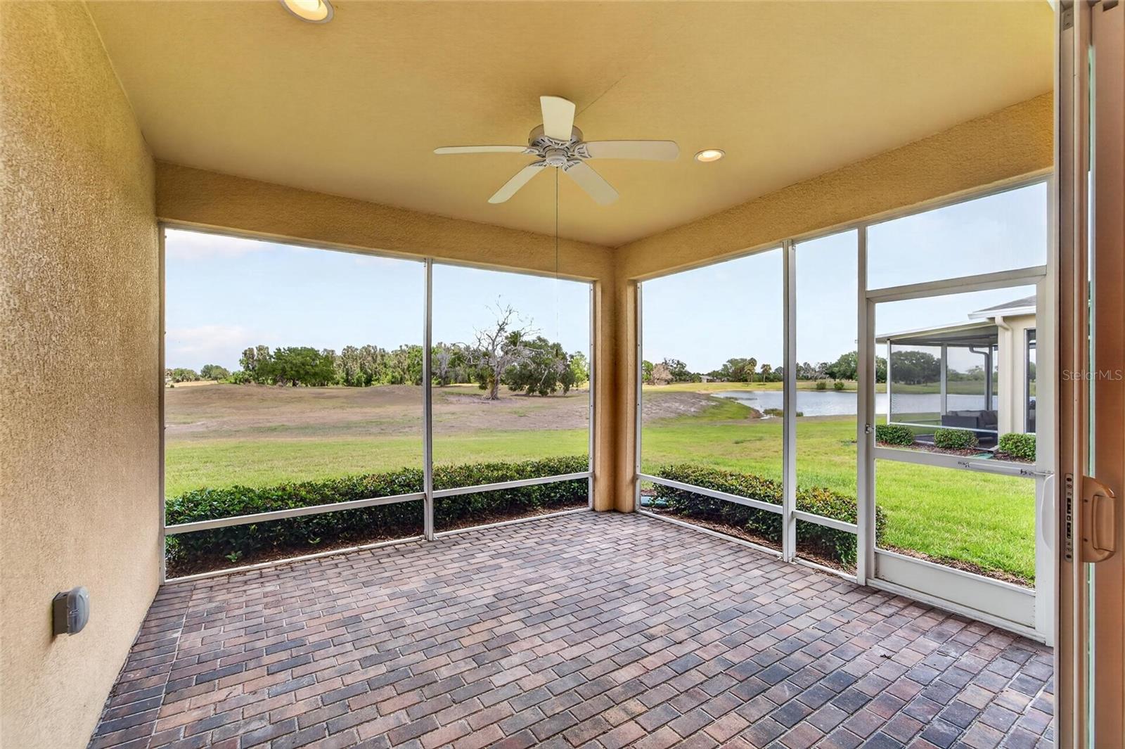 642 CHIPPER DR, SUN CITY CENTER, FL — photo 23