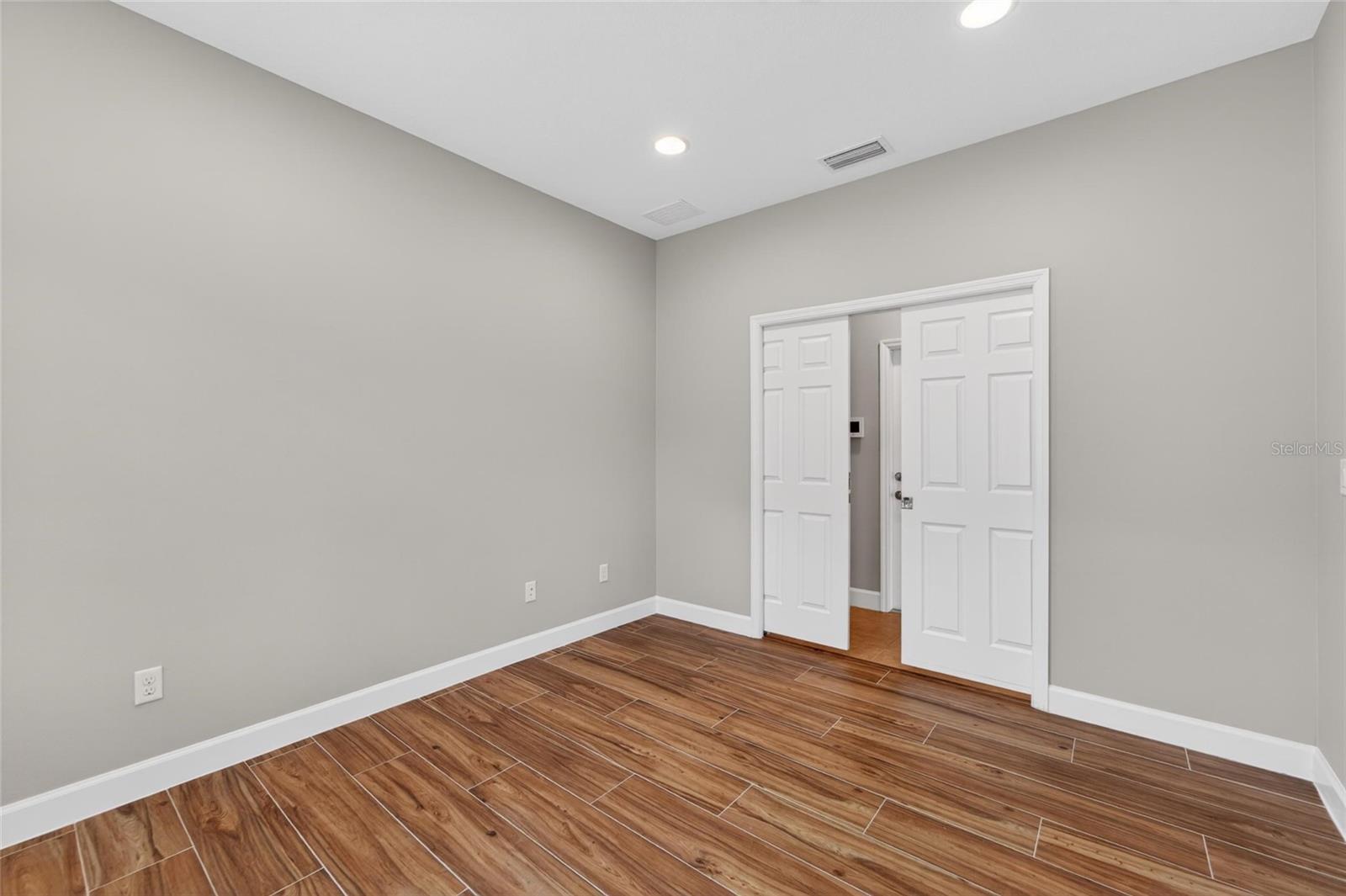 642 CHIPPER DR, SUN CITY CENTER, FL — photo 46