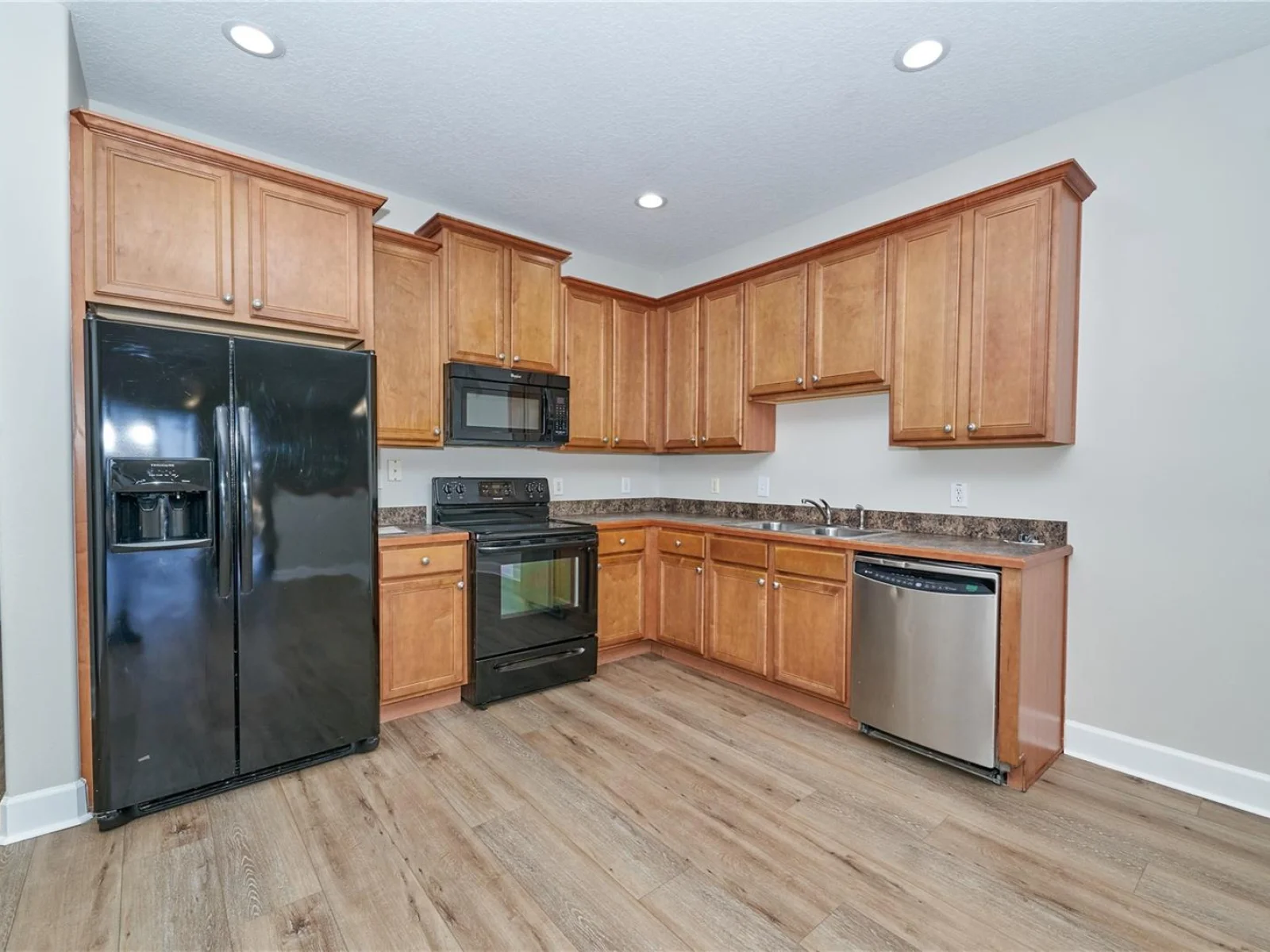 23903 SARDINIA DR, SORRENTO, FL — photo 16
