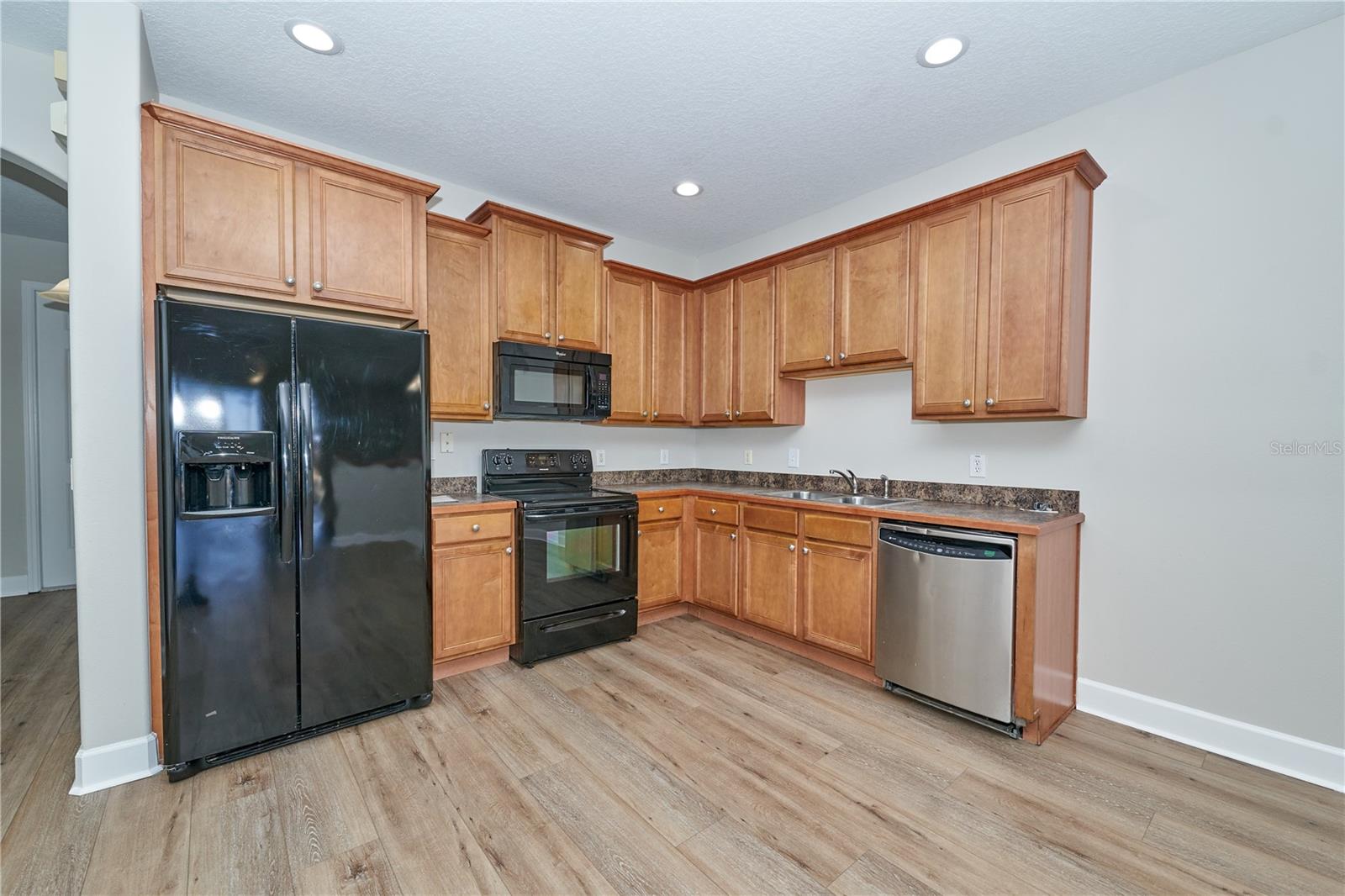 23903 SARDINIA DR, SORRENTO, FL — photo 15