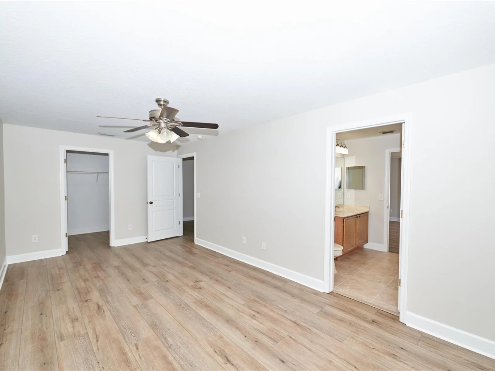 23903 SARDINIA DR, SORRENTO, FL — photo 96