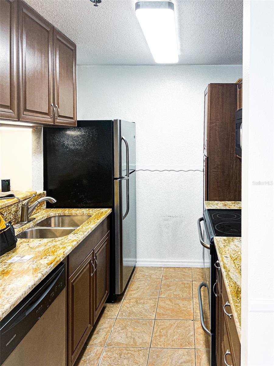 11901 4TH ST N #8102, ST PETERSBURG, FL — photo 6