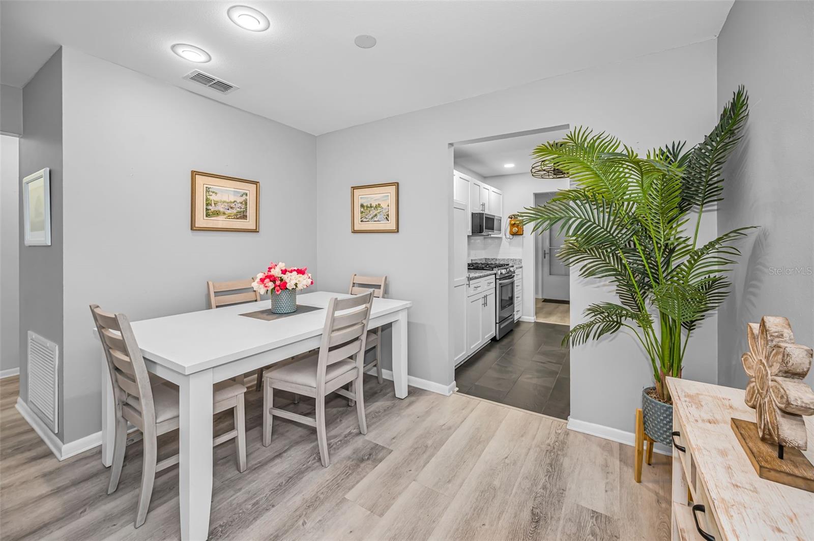 5216 81ST ST N #5, ST PETERSBURG, FL — photo 9
