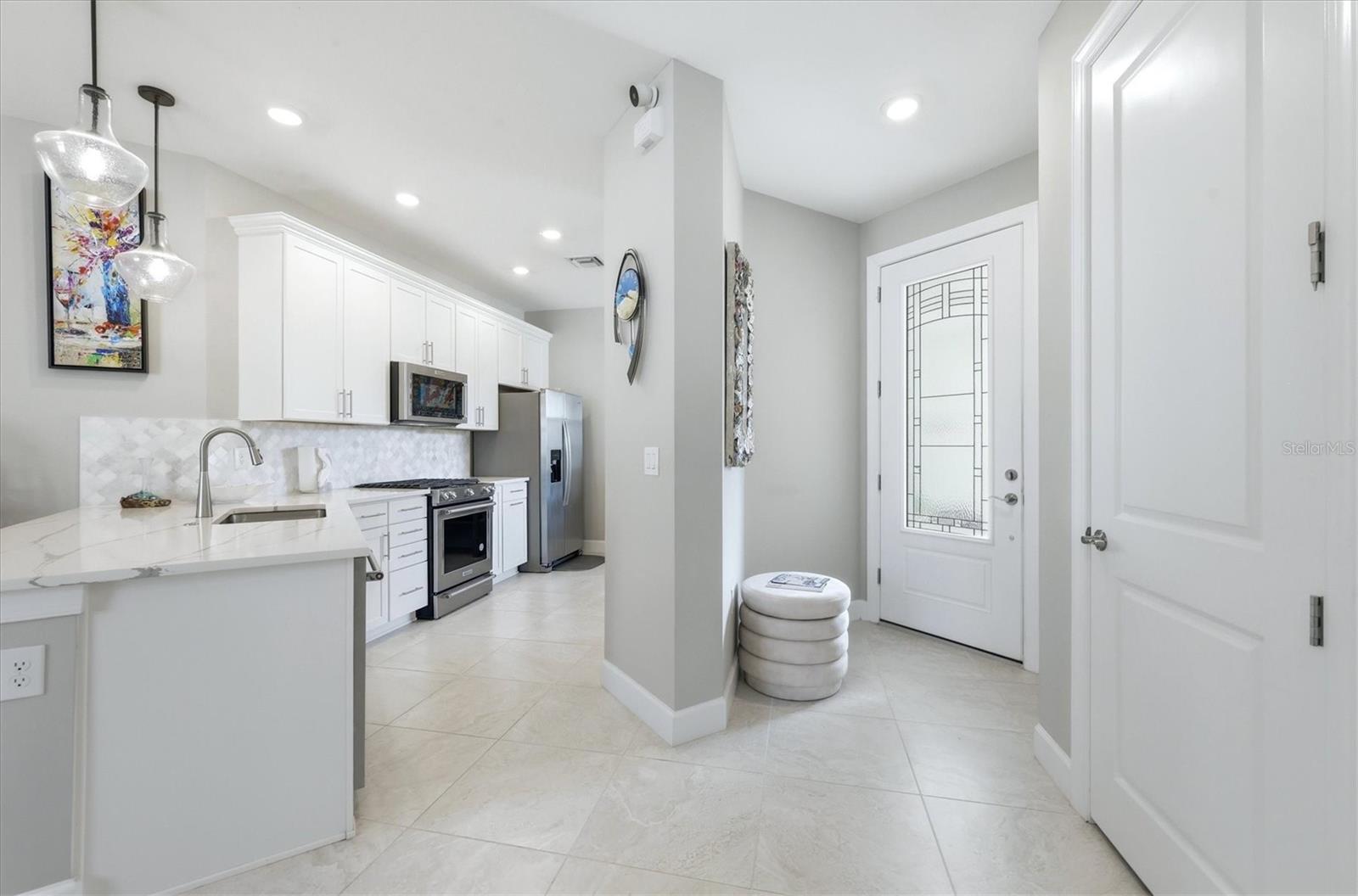 25029 PEARL LAKE CIR, ENGLEWOOD, FL — photo 8