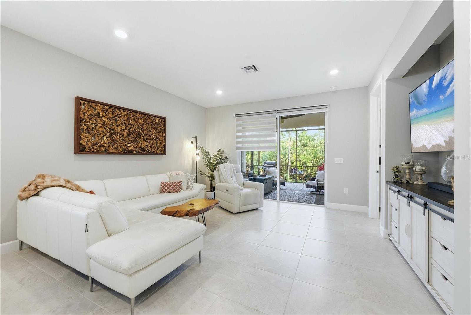 25029 PEARL LAKE CIR, ENGLEWOOD, FL — photo 17